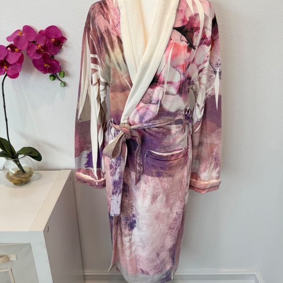 WRAP UP BY VP Women’s Long Pink/Cream Floral Print Soft Robe One Size - Picture 2 of 16